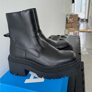 Zara Black Heeled Platform Boots | Women’s 8.5